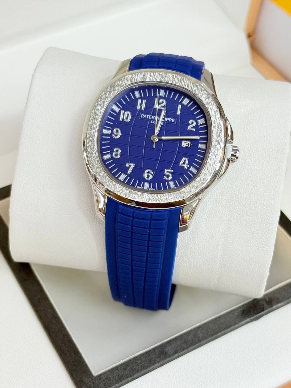 PP - 02 Aquanaut Men's Watch – Rubber Strap