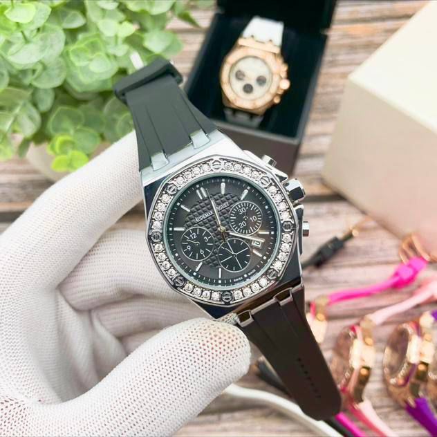AM - 03 Royal Oak Offshore Lady Chronograph – Diamond Bezel & Rubber Strap