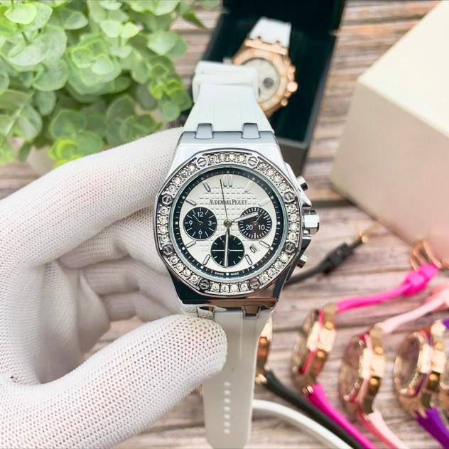 AM - 03 Royal Oak Offshore Lady Chronograph – Diamond Bezel & Rubber Strap