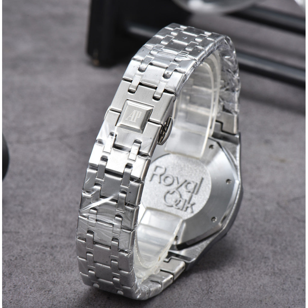 AM-05 Quartz Watch – 42mm Stainless Steel Dial, Nylon Strap, Auto Date